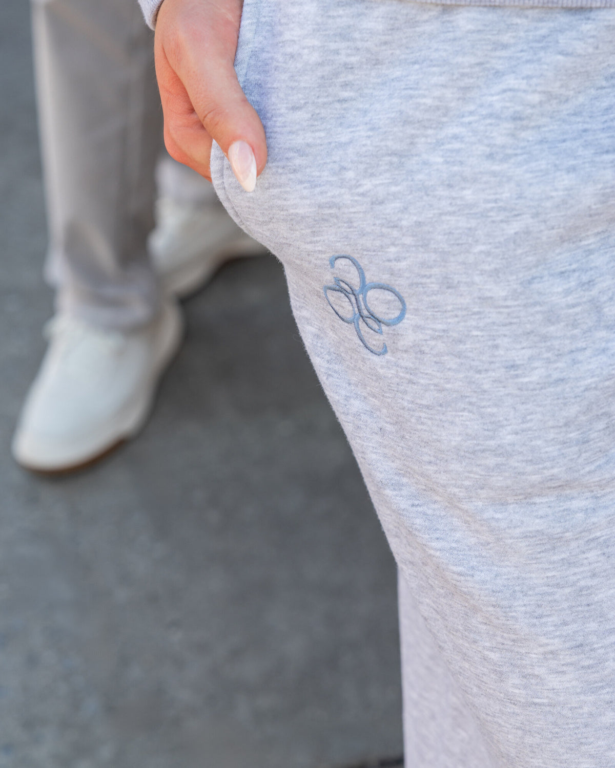 Offsure Wide-Leg Graphic Pant in Lt Grey Heather, the mark on the leg, close